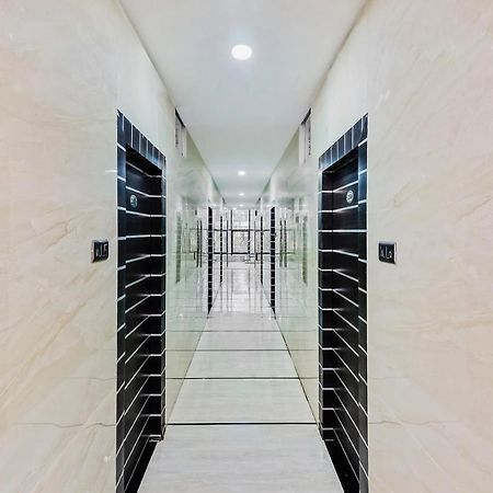 Oyo 29131 Hotel Mn Grand Shamshabad Esterno foto