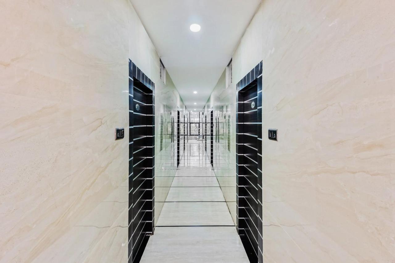 Oyo 29131 Hotel Mn Grand Shamshabad Esterno foto