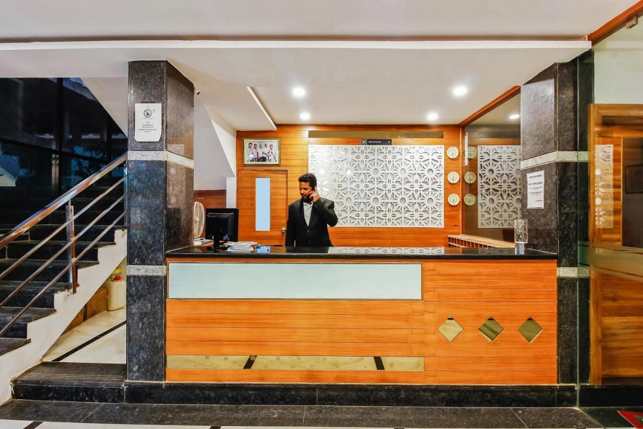 Oyo 29131 Hotel Mn Grand Shamshabad Esterno foto