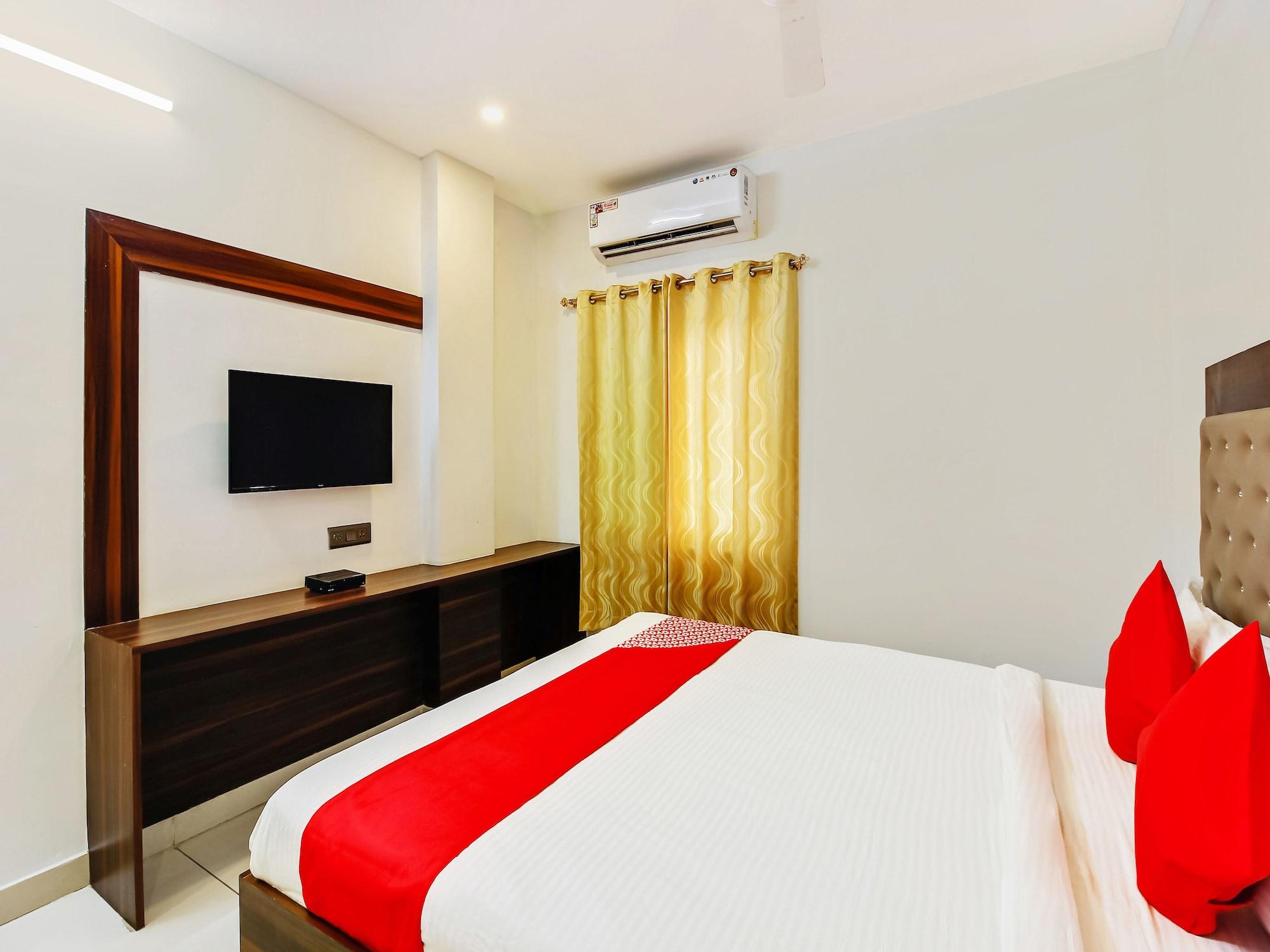 Oyo 29131 Hotel Mn Grand Shamshabad Esterno foto