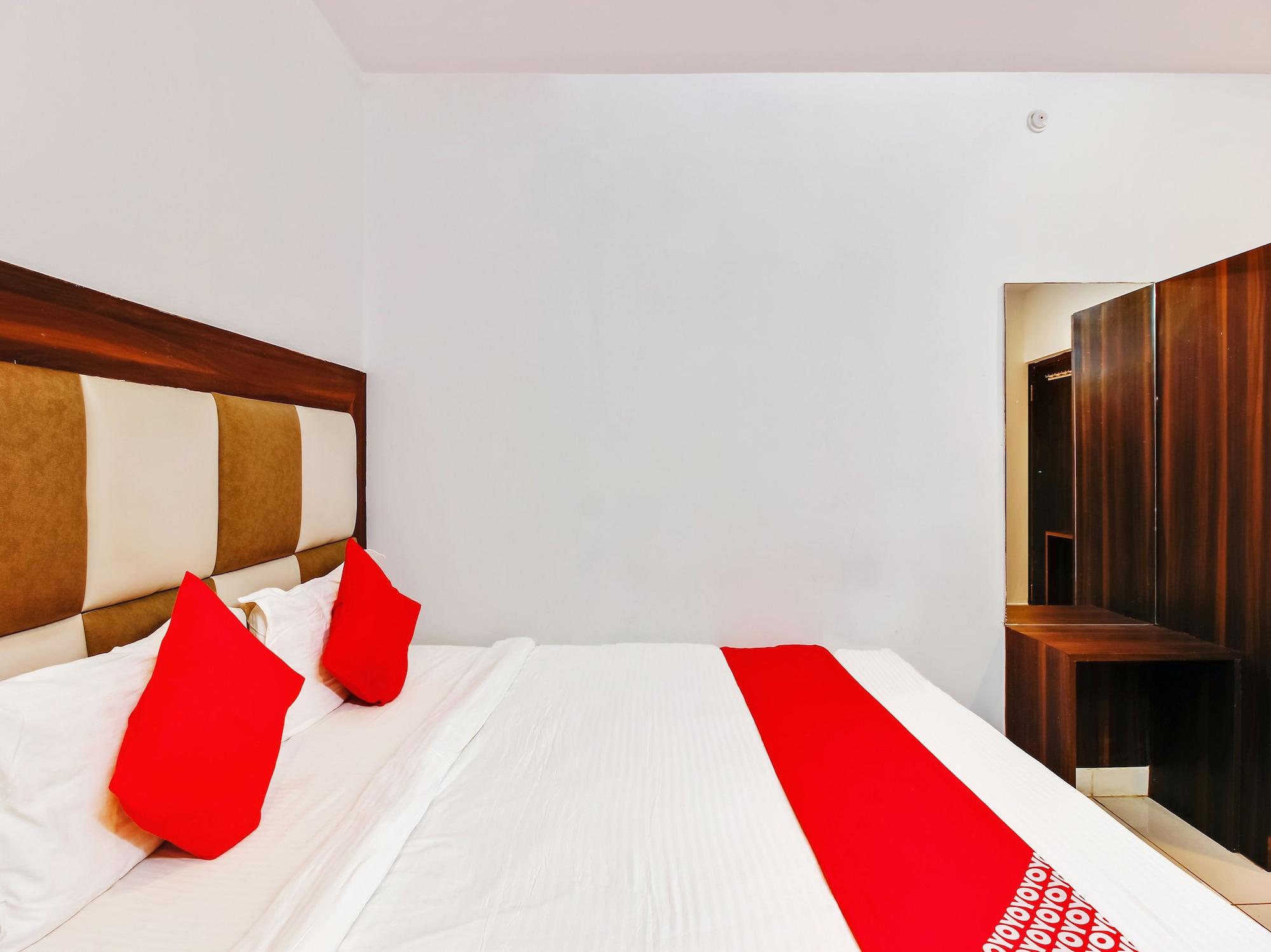 Oyo 29131 Hotel Mn Grand Shamshabad Esterno foto