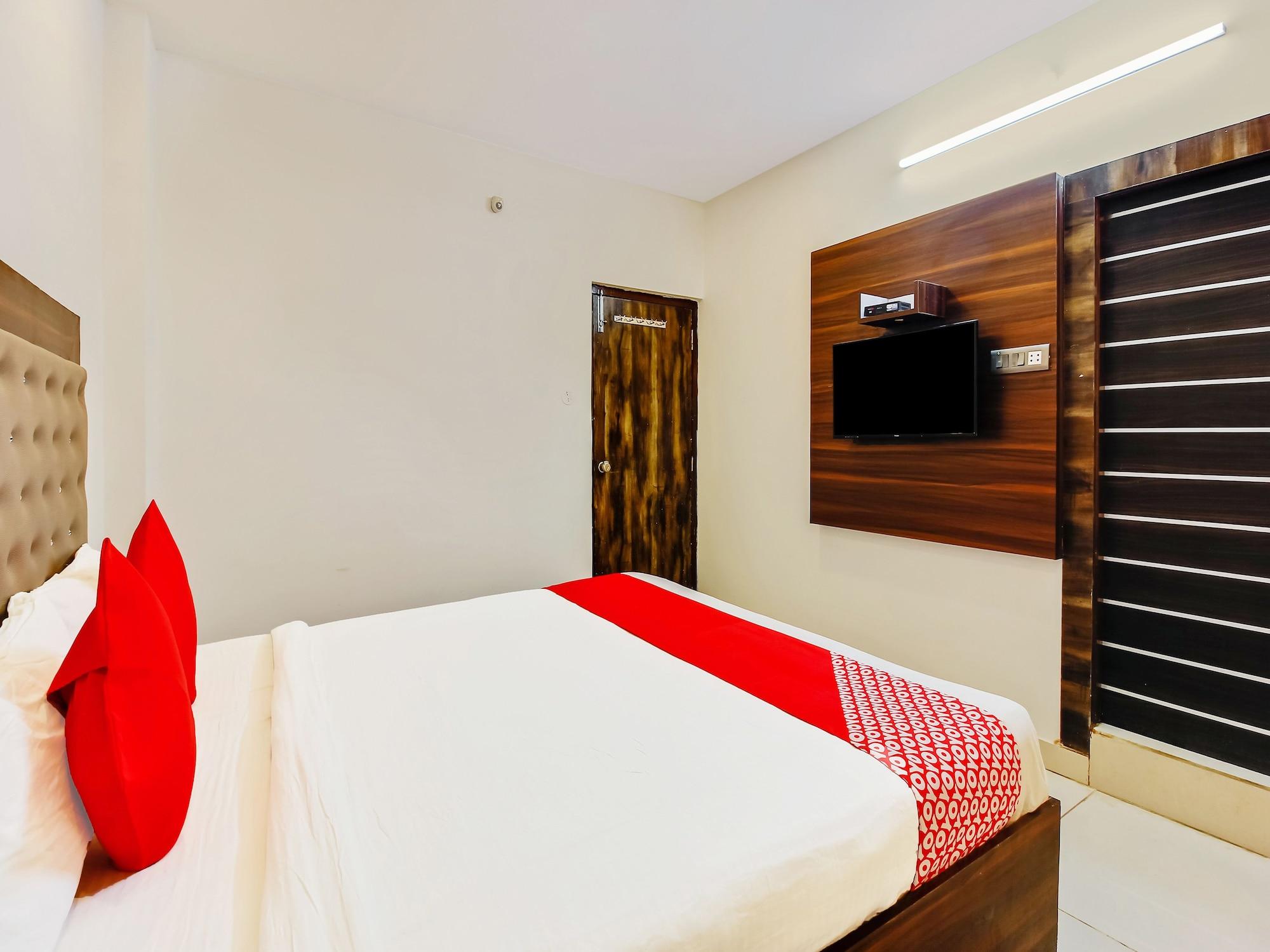 Oyo 29131 Hotel Mn Grand Shamshabad Esterno foto