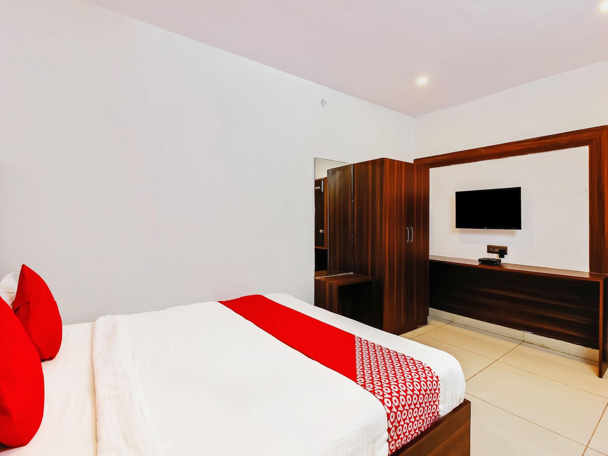 Oyo 29131 Hotel Mn Grand Shamshabad Esterno foto